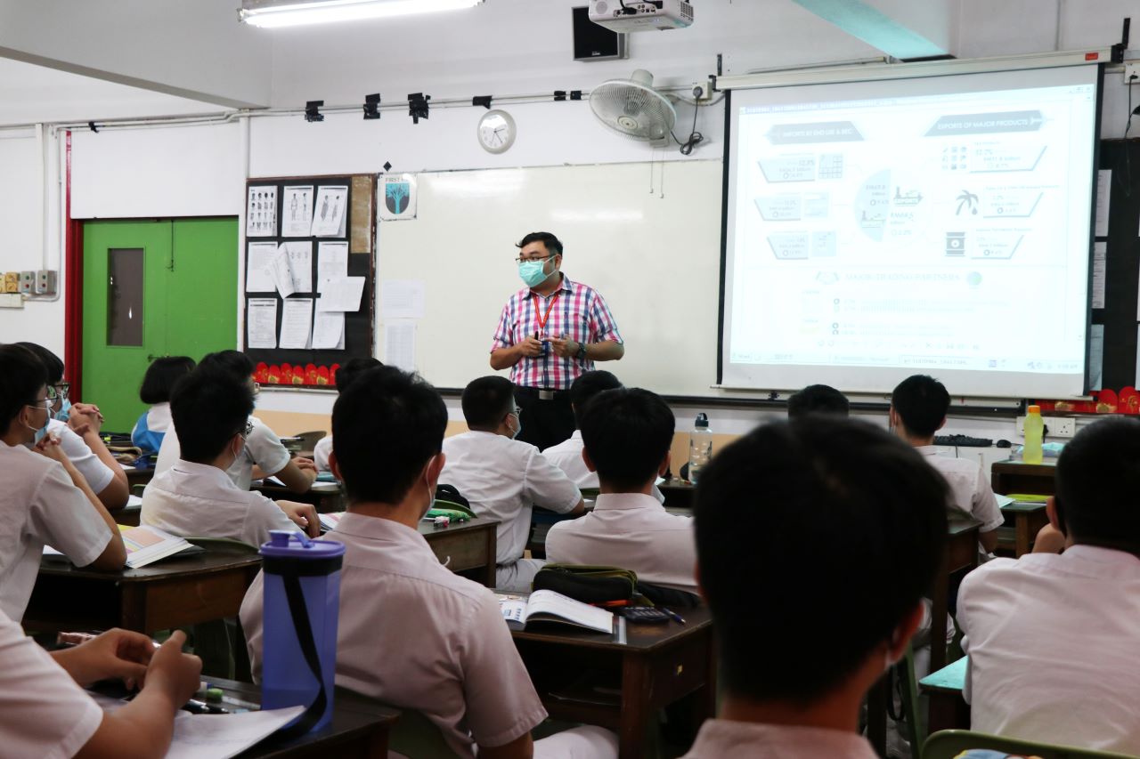 011_Chong_Hwa_Independent_High_School_web_pic_